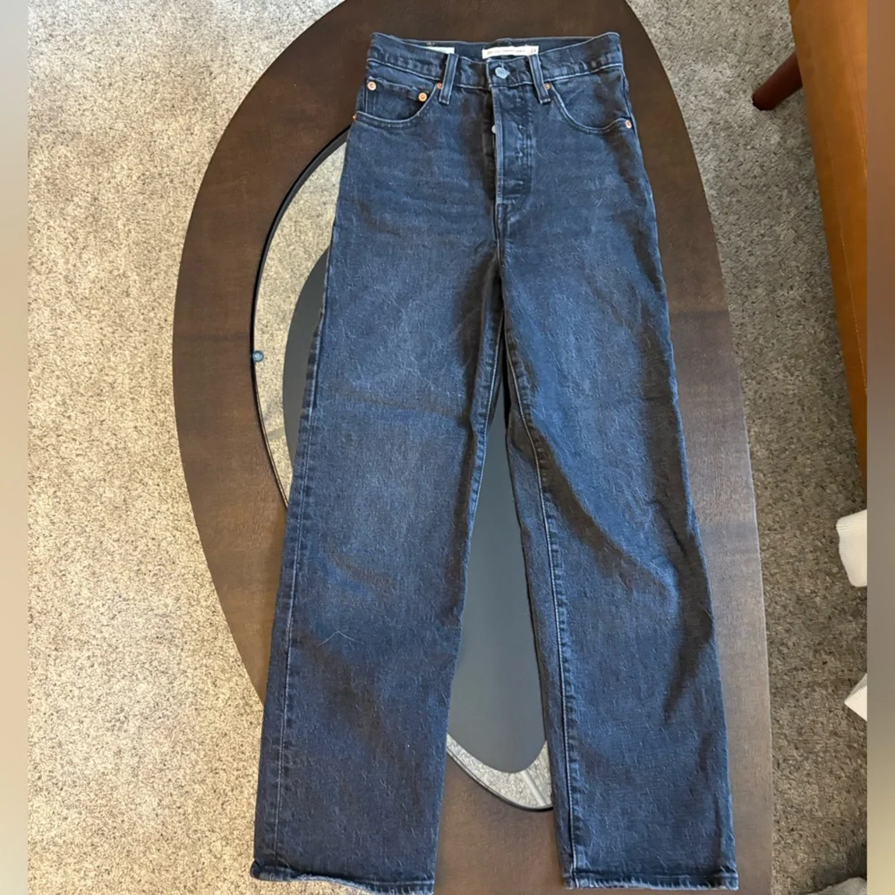 Levi’s Ribcage Jeans - Picture 2 of 6